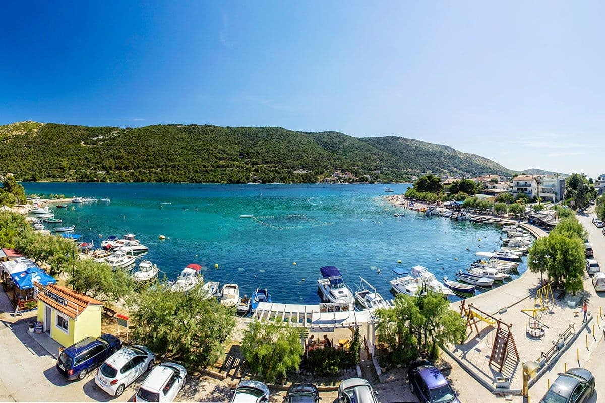 A memorable family vacation in charming Grebaštica, near Šibenik city, Croatia